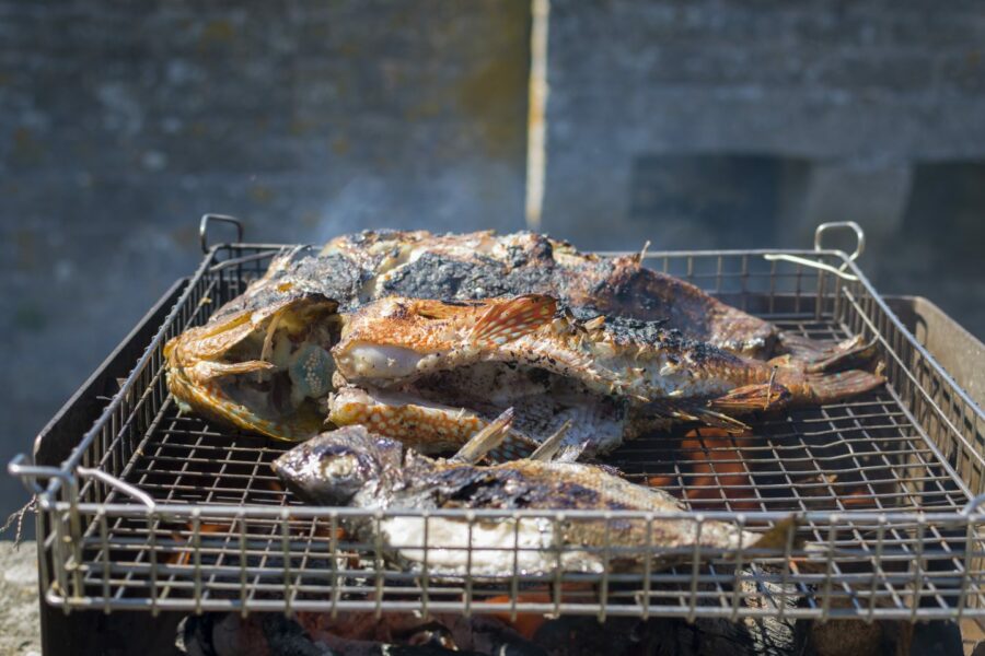 Poissons au barbecue