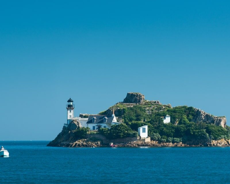 Vue sur l'île Louet en Baie de Morlaix dans le Finistère