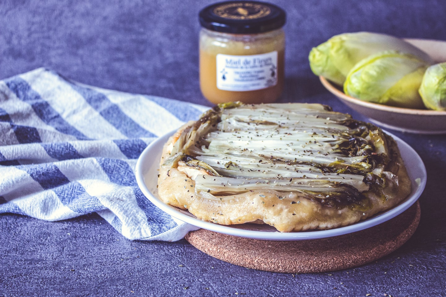 La recette de la tarte tatin d’endives, chèvre et miel