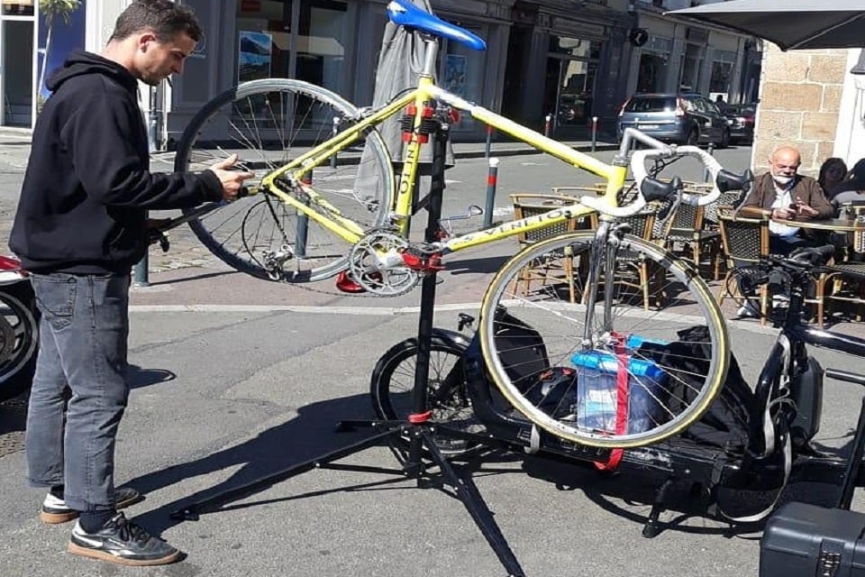 Réparateur ambulant de vélos à Rennes
