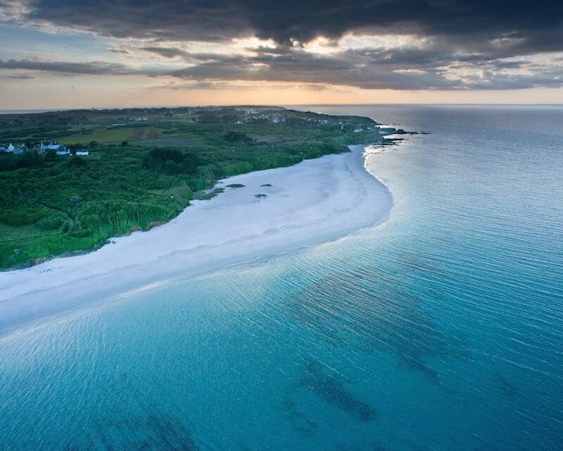 La plage convexe de l'Ile de Groix