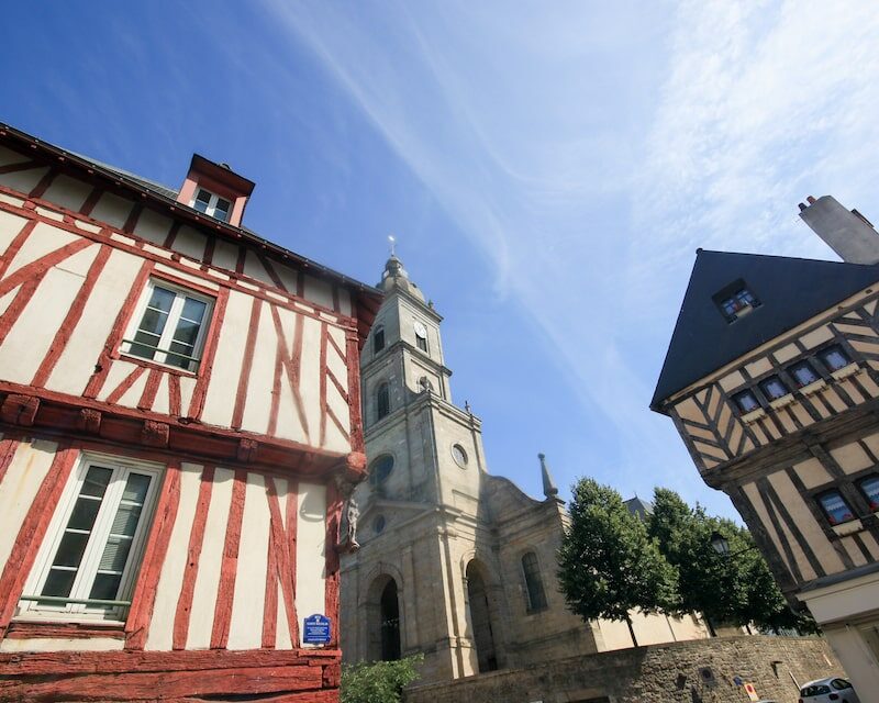 Vue sur la cathédrale Saint-Pierre de Vannes