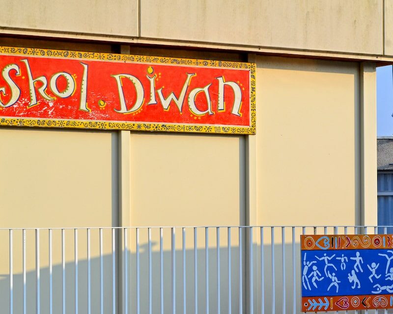Devanture d'une école Diwan
