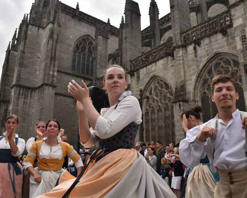 Danse lors du Festival de Cornouaille