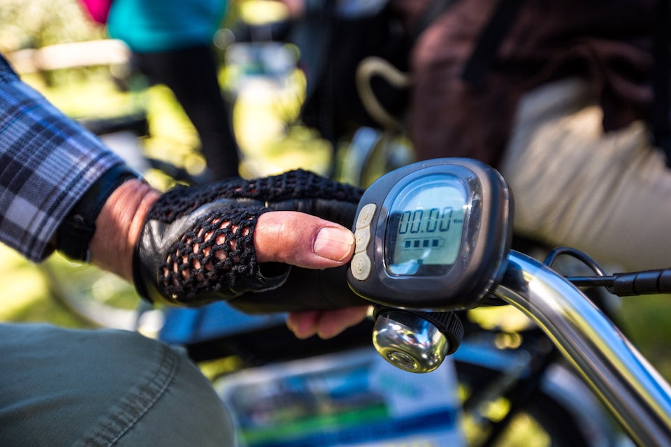 Un compteur installé sur un vélo