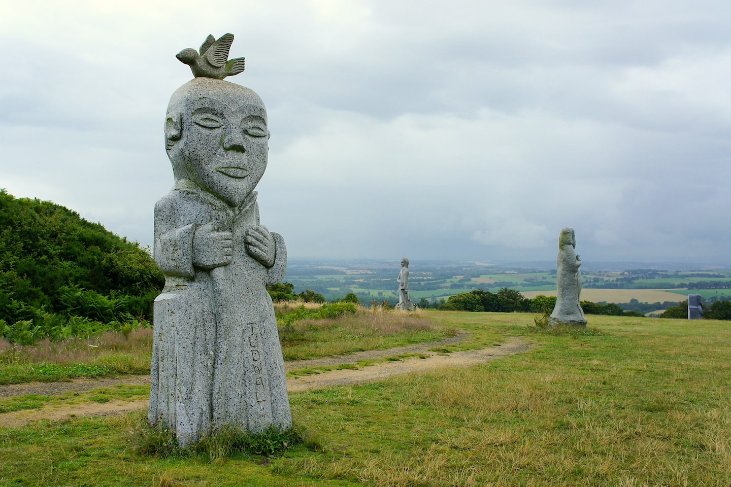 La Vallée des Saints : des géants de granit à Carnoët