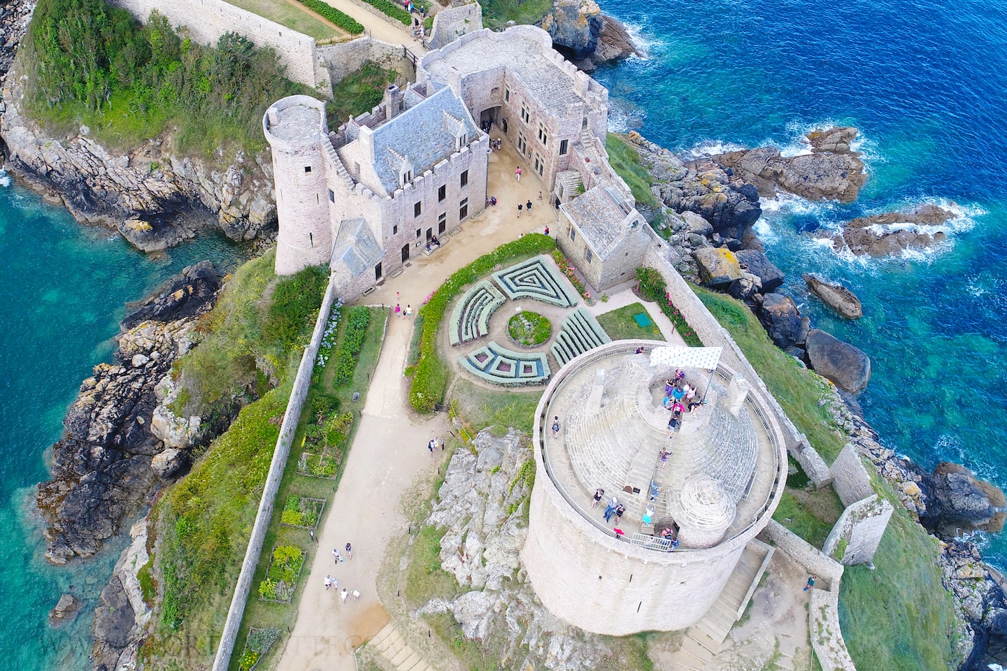 Visiter le Fort La Latte : immersion dans 8 siècles d’histoire