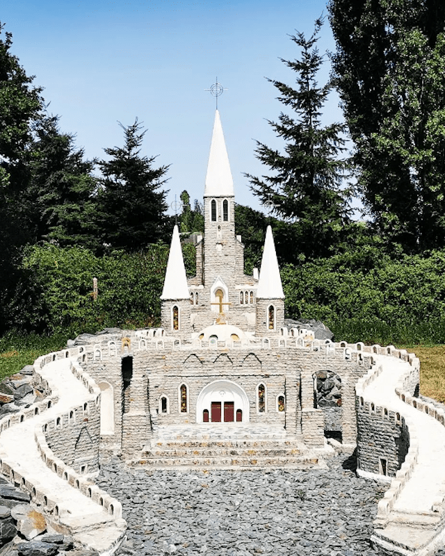 Miniature de Domagné : Notre Dame de Lourdes