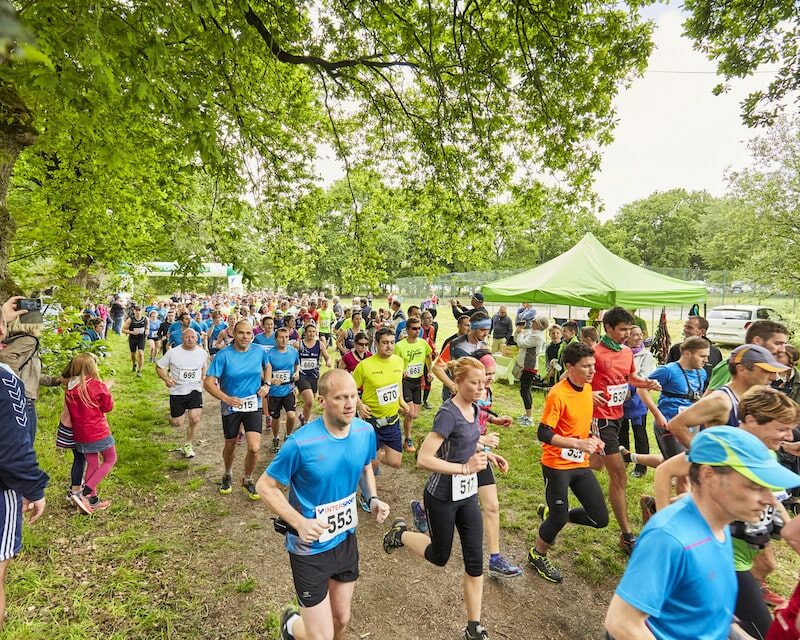 Foule qui participe à une course à pied